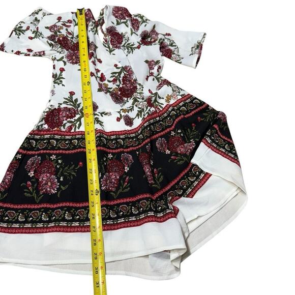 Trixxi V-Neck Short Romper M Floral Boho White Bohemian Whimsical Romantic - Picture 9 of 13